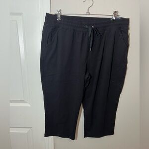 NWT Tek Gear Midrise Capri